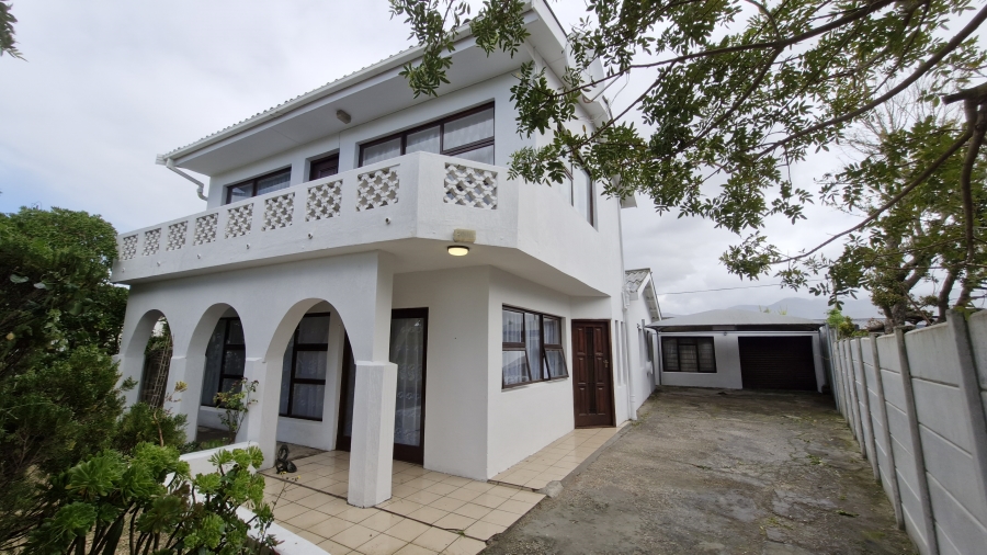 4 Bedroom Property for Sale in Stanford Western Cape